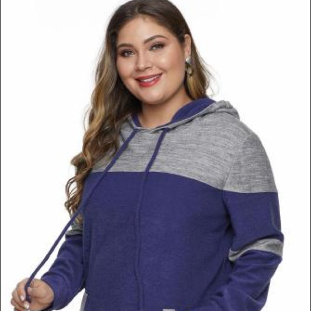 Plus Size pullover Hoodie With Pocket.